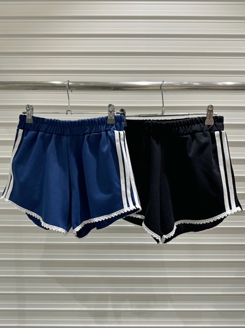 Two Lines Short Pants