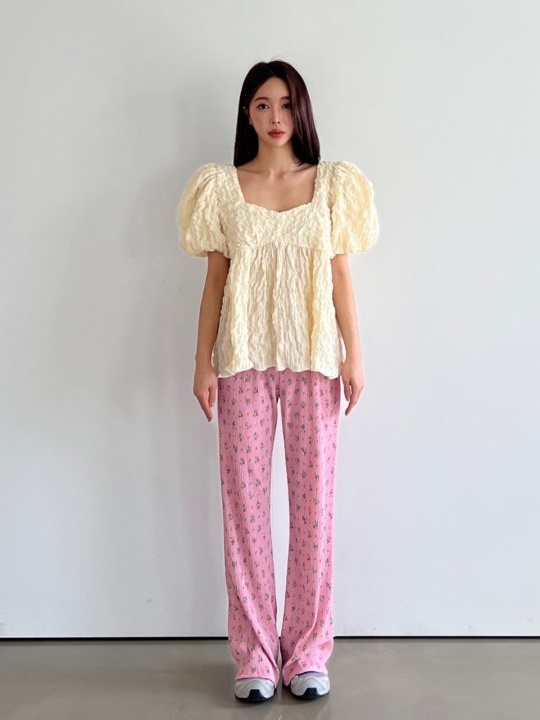 Buket Pleats Bootscut Pants