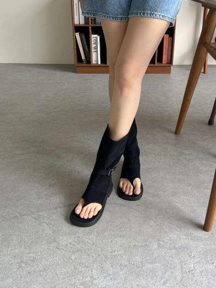 Golden Shoe - Korean Women Fashion - #momslook - 9040 Slipper & Sandals - 9