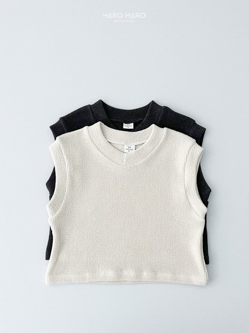 Scarlet Knit Vest
