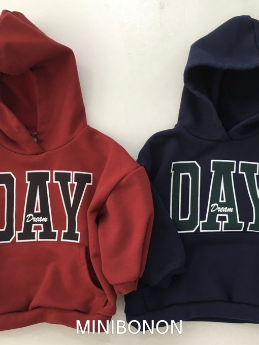 Day Dream Hood Tee