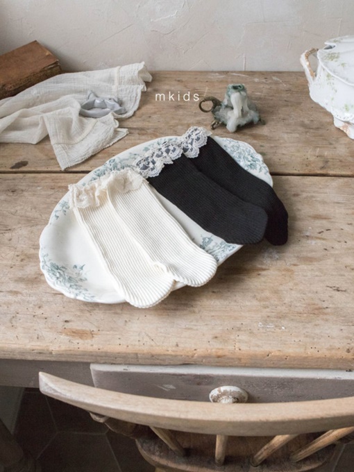 Saron Rib Knee Socks
