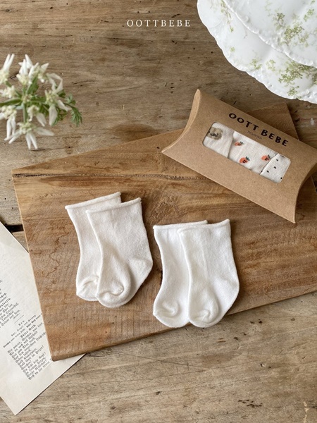 New Born Socks (basic set of 2)