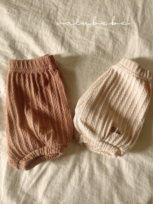 Eyelet Bloomer