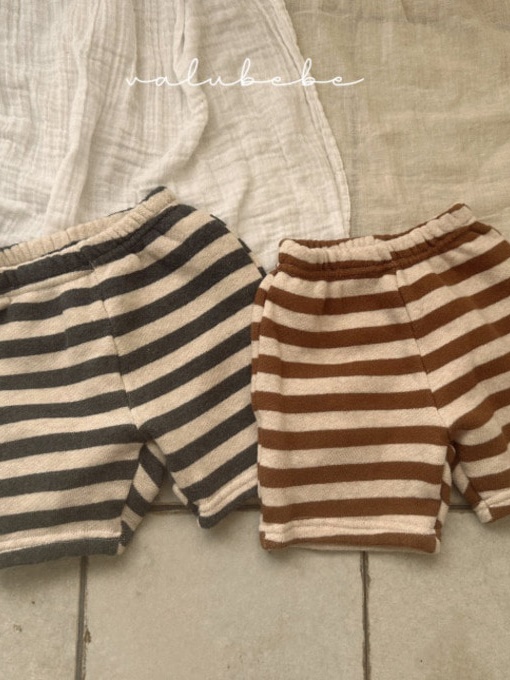 Stripe Short Pants