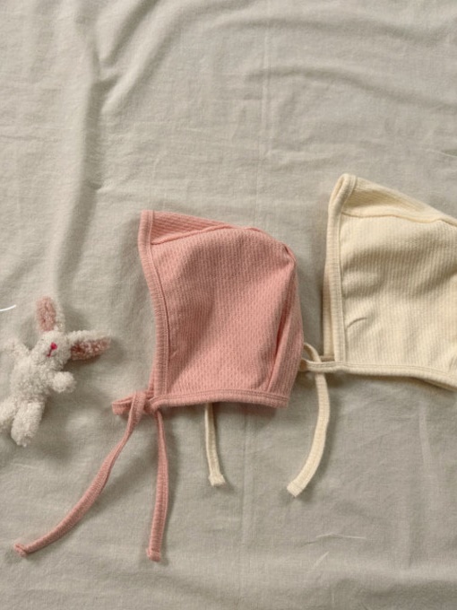 Eyelet Round Bonnet