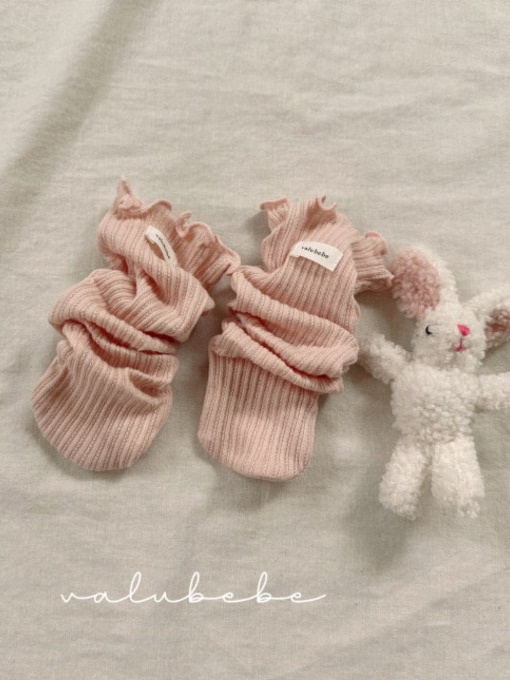 Eyelet Doldol Socks