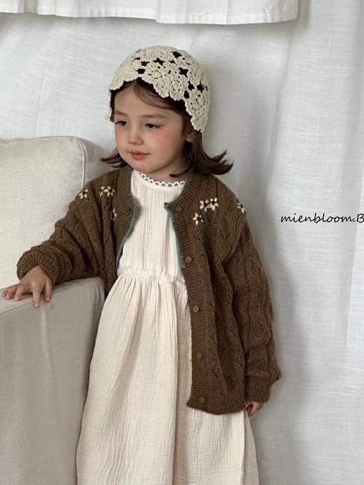 Flower Embroidery Knit Cardigan
