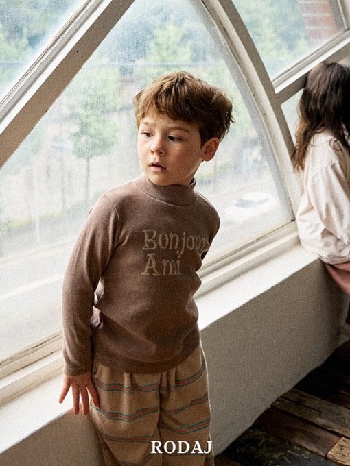 Loose Half Turtleneck Tee