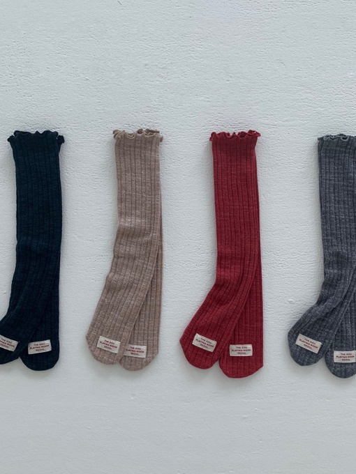 Again Long Socks with Mom