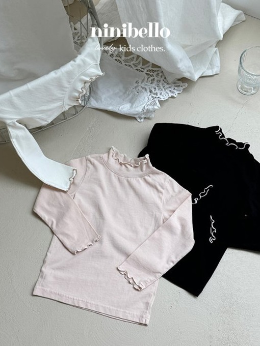 Nana Turtleneck Tee