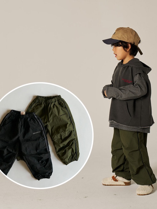 Wakki Two Tuck Jogger Pants