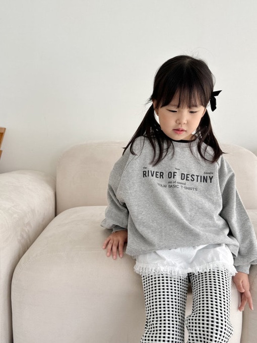River Box Raglan Tee