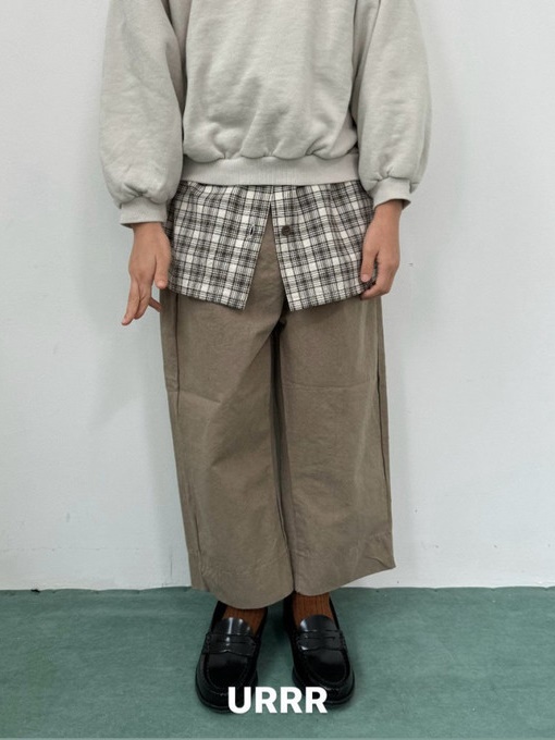 Simple Pintuck Pants