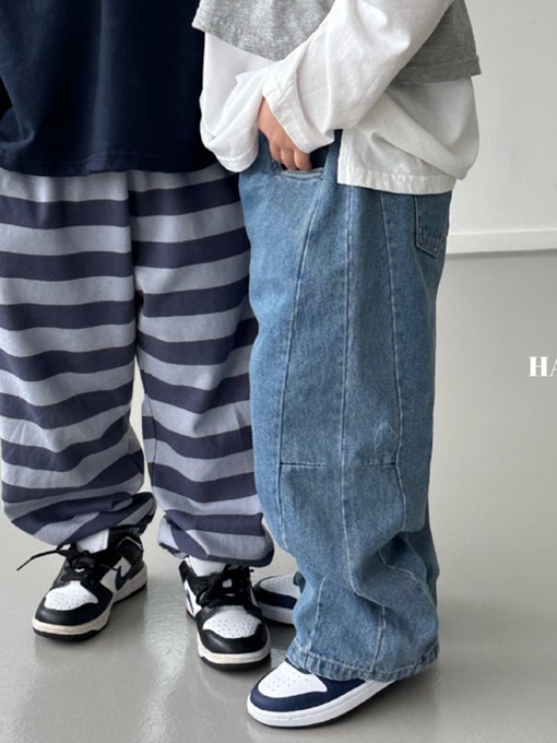 Dart Jeans