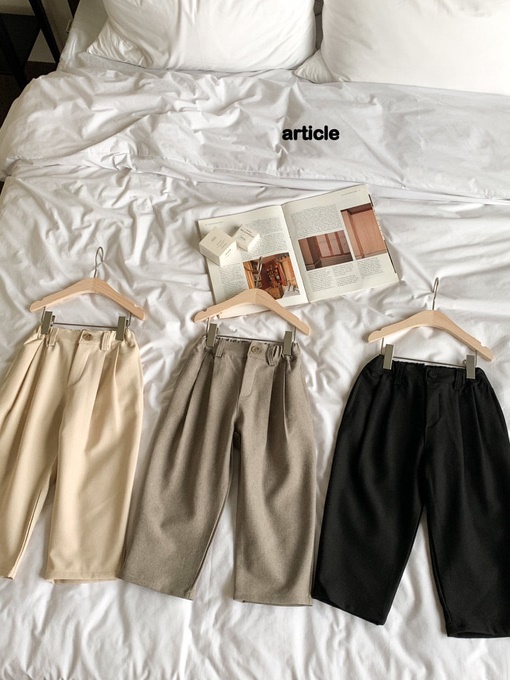 House Two Tuck Pants