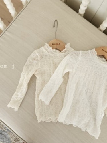 Wrinkled Lace Tee