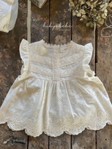 Daisy Lace Vest