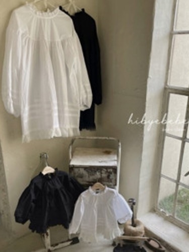 Mom Dafne Pintuck Long Blouse