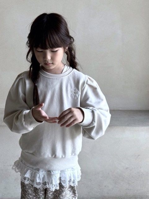 Flower Pintuck Sweatshirts