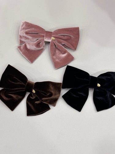 Bev Velvet Hairpin