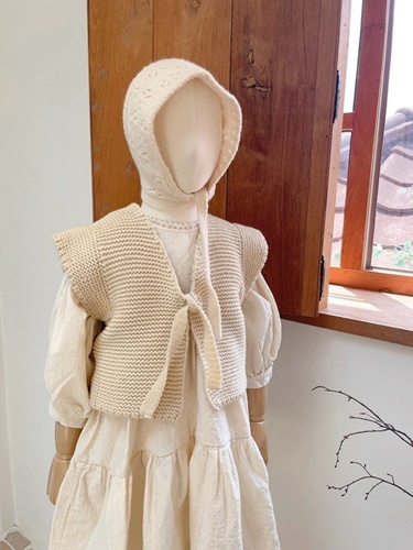 Blanc Knit String Vest