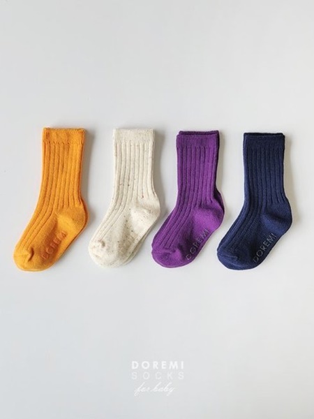 Orange Pop Rib Socks (set of 4)