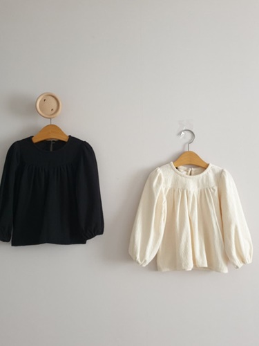 Melly Tee