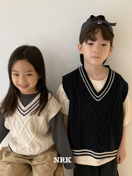 School Look Vest