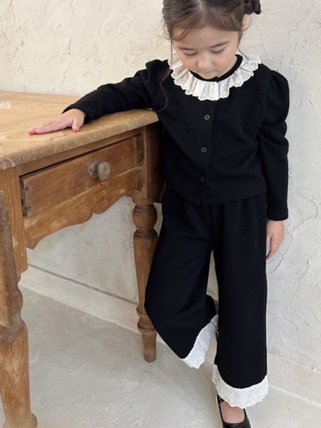 Embo Cardigan Set-up