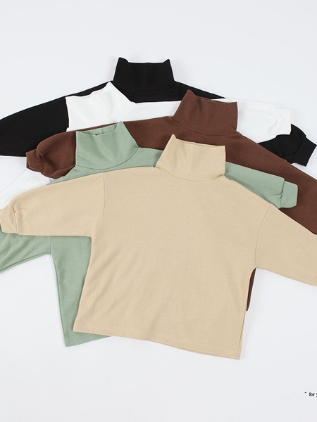 Aurari Turtleneck Tee