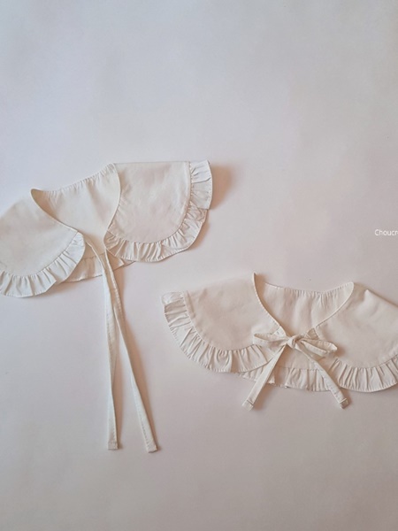Bebe Collar Cape
