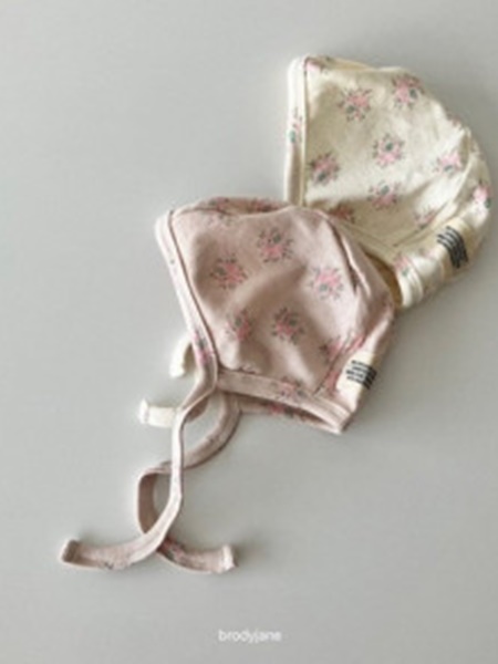 Flower Button Bonnet