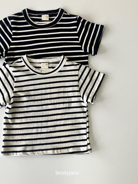 Middle Stripe Short Sleeve Tee