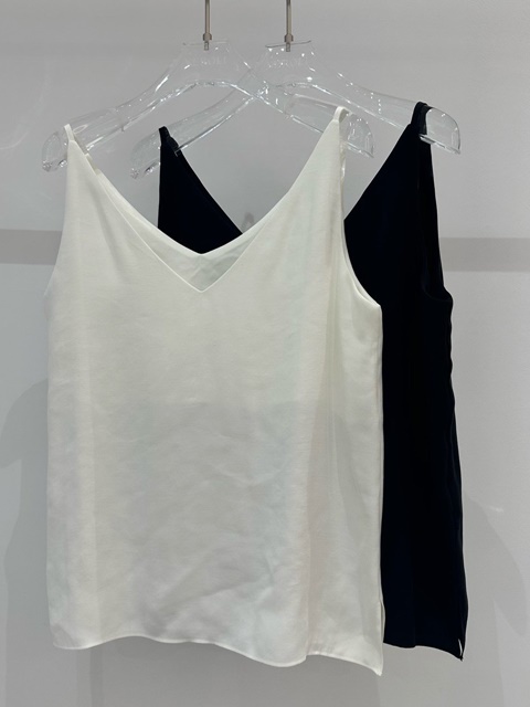Dutch V Sleeveless Blouse
