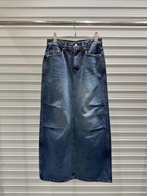 Two Tuck Skirt