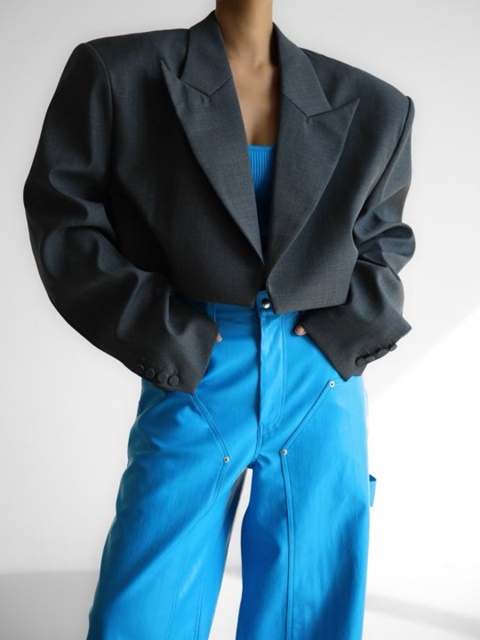 Wool Peaked Lapel Buttonless Crop Blazer