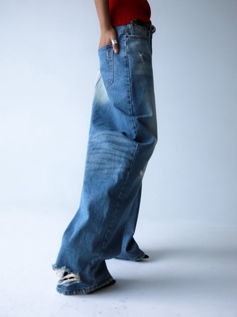 Vintage Distressed Wash Wide Jeans