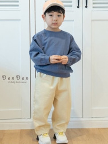 Crotong Slit Top