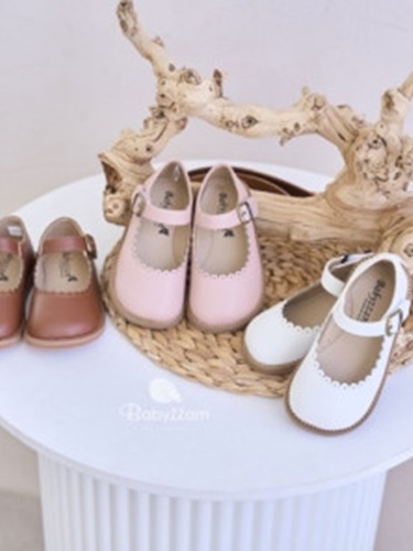 Martina Flat
