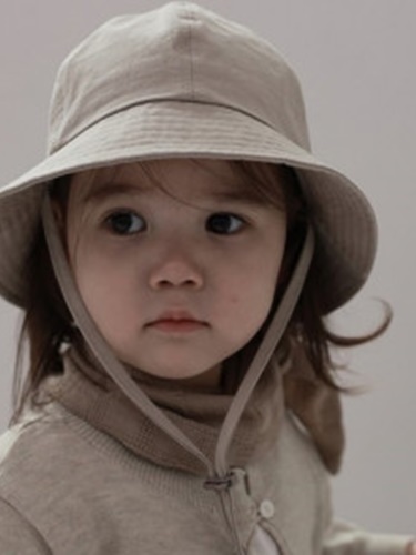 N Button Bucket Hat