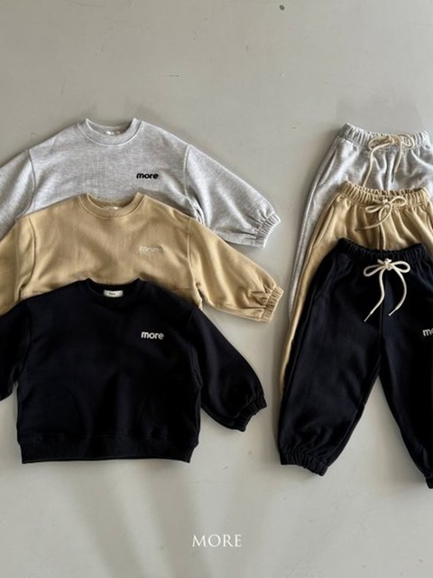 More Chain Embroidery Top Bottom Set
