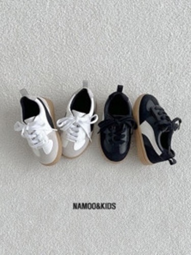 Pepper Sneakers