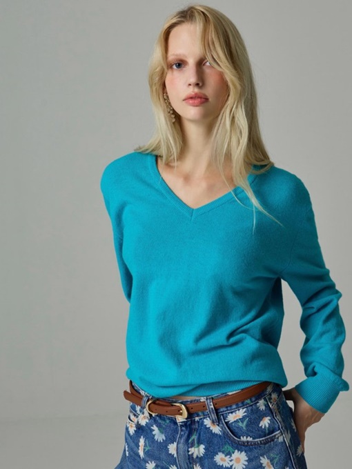 Daily V Knit Pullover