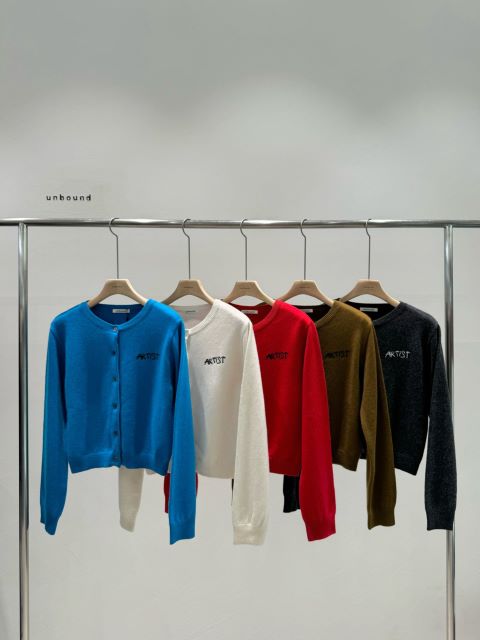 Artist Embroidery Knit Cardigan