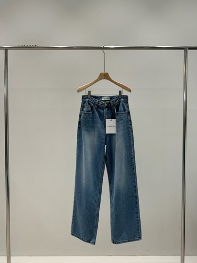 Pintuck Denim Pants