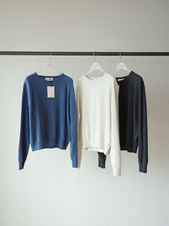 Camel Round Knit Pullover