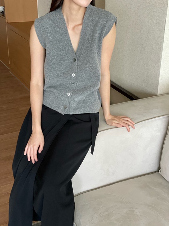 Miu Knit Vest