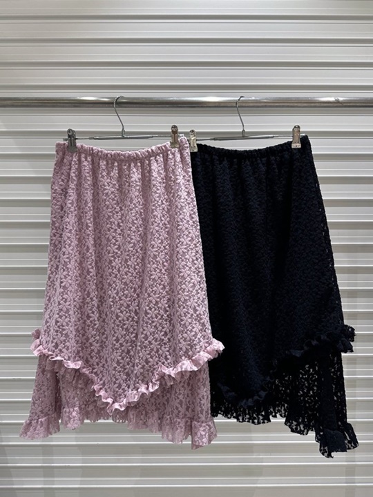 Unbalance Lace Skirt