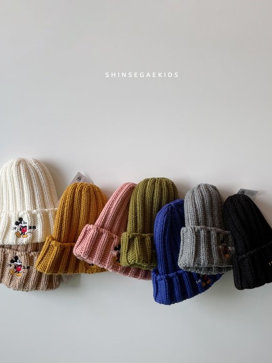 Kids M Beanie